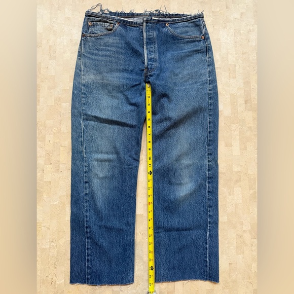 Levis 501 Made & Crafted Custom Jeans Woven Pockets Size 32 Distressed Worn - Picture 3 of 8